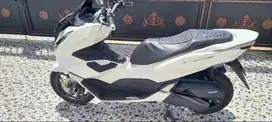 Dijual PCX 2023 CBS warna putih