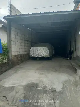 Dijual Tanah dan Bangunan murah Di Utara kampus uns