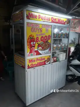 ESTALASE SERBA GUNA