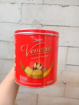 Jual biskuit kaleng