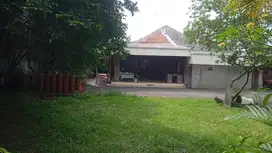 dijual rumah dibatu merah Pejaten timur luas 1600