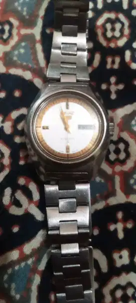 Jam Seiko 5 automatic