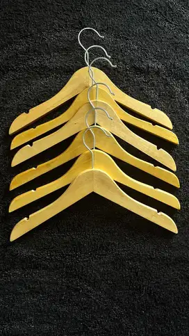 Hanger Kayu Baju Anak