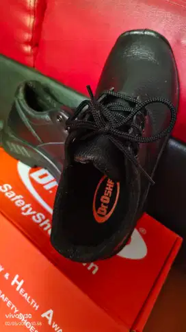 Sepatu safety DR OSHA bekasi