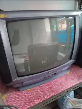 TV AKARI 20 INCH .