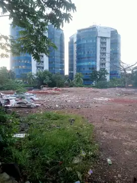 DIJUAL CEPAT Tanah di pinggir jalan TB Simatupang, Jaksel