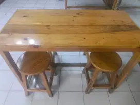 Dijual Meja+Kursi Bahan kayu