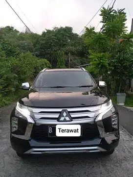 Mitsubishi Pajero Sport Dakar 4x2 ultimate 2022 hitam