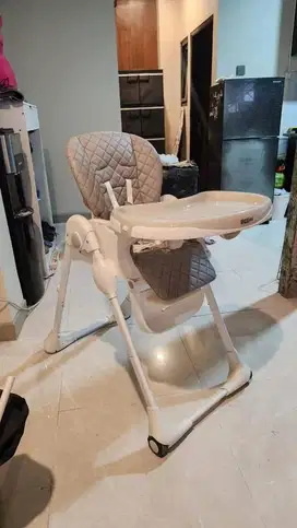 Meja makan Toodler