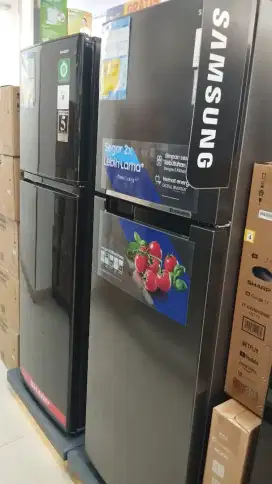 Kulkas samsung 255L