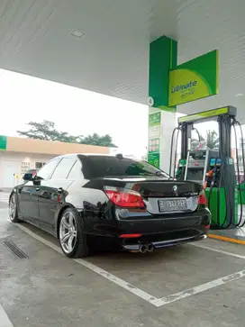 BMW 530i 2005 Bensin