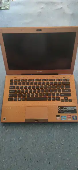 Leptop SONY VAIO core i7 PCG 41216W