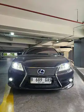 Lexus ES300h 2014 Like New