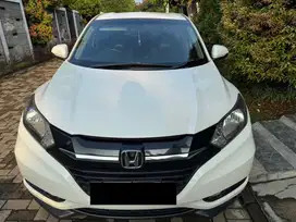 Cash : Terawat HRV 1.5 E AT Putih