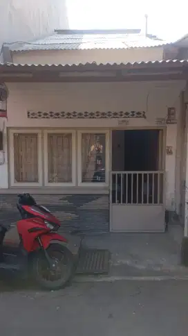 Rumah tengah kota