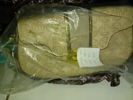 Tas baru wanita