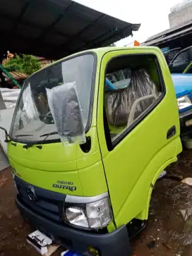 Kabi hino dutro copotan orisinil