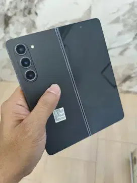 Samsung fold 5 12/256gb