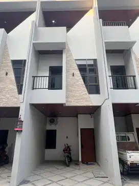 Rumah 3 Lantai Baru Rawamangun Pulogadung Jln Pemuda Jakarta