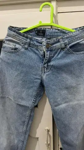 Celana Jeans Nevada