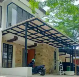 Kanopi baja ringan