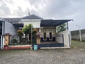 RUMAH DISEWAKAN DEKAT ALUN ALUN