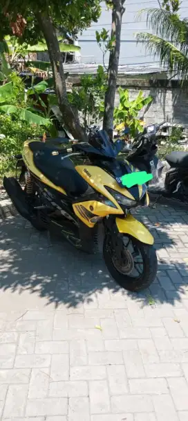 Yamaha aerox 2017 VVA kuning