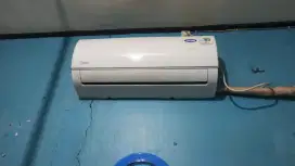 Midea 0,5pk R32 like new orisnil