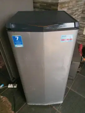 Kulkas aqua 1 pintu