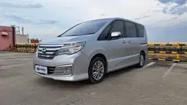 DP MURAH - Nissan Serena 2.0 Highway Star Panoramic Bensin-AT 2018