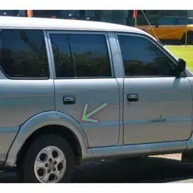 Fender Mitsubishi Kuda 2005 warna netral sebelah kanan saja