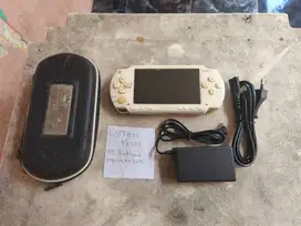 Playstation Portable PSP Fat 1000 White 01