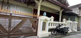 Disewakan Rumah Tahunan