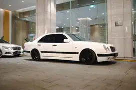 EDISI BU MERCEDES BENZ W210 E230 1996