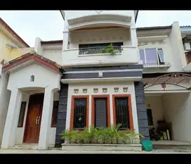 Rumah cakep utara Alana - dkt exit tol Klodran