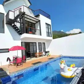 Vila Modern Ada Kolam Renang Panderman Hills