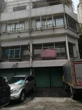 Dijual/sewa ruko di Pangeran Jayakarta