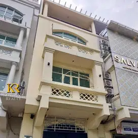 Ruko / Rukan Permata Senayan Termurah Hadap Jalan Raya