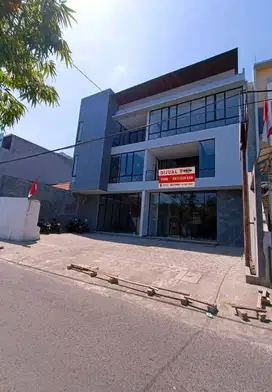 Brand New Modern Mini Building with Rooftop dekat Plaza Marina Margore