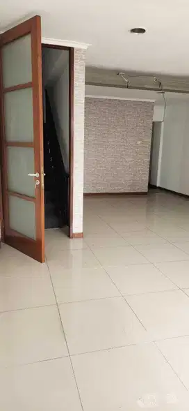 Disewakan Ruko Siap Pakai di TB Simatupang  Jakarta Selatan