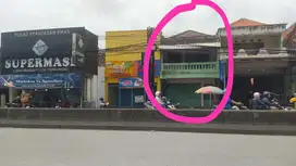 Ruko  2 Lt  Dijual SHM Hak Milik  Jl Raya Depan pasar Mranggen  Kab De
