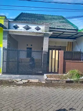 Rumah Bagus Murah Siap Huni Strategis Puri Indah Sidoarjo