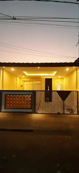 Dijual Rumah Siap Huni di BTR 5 Bekasi Timur