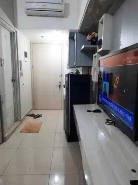 Apartemen Springlake Studio Disewakan di Summarecon Bekasi