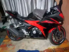 Honda cb150r 2017