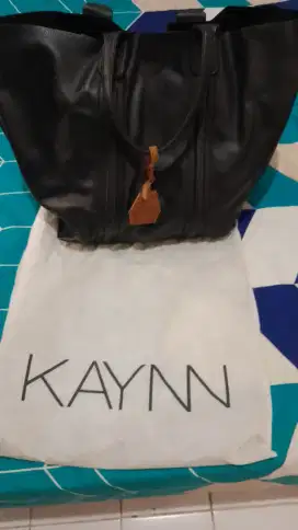KAYNN Leather Tote Bag