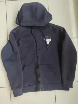 Jaket Chicago bull size S tapi ukuran nya besar kaya M keL