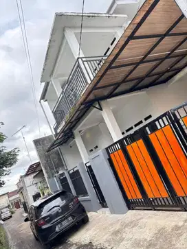 Rumah Mewah 2 Lantai Belakang Terminal Lama Pusat Kota Sukabumi