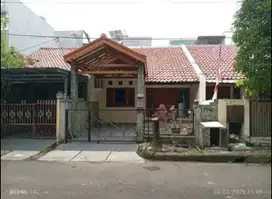 Rumah NYAMAN VIEW TAMAN & KOLAM RENANG PONDOK KELAPA JAKTIM