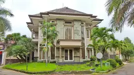 Rumah Mewah 2 Lantai Daerah Tlogomas, Dekat UMM Row Jalan Lebar